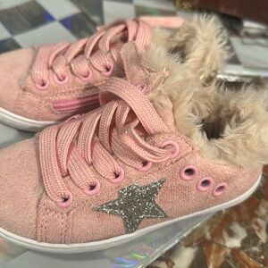 Pink with silver star faux fur lined Hoo Toddler Shoes size 9 New